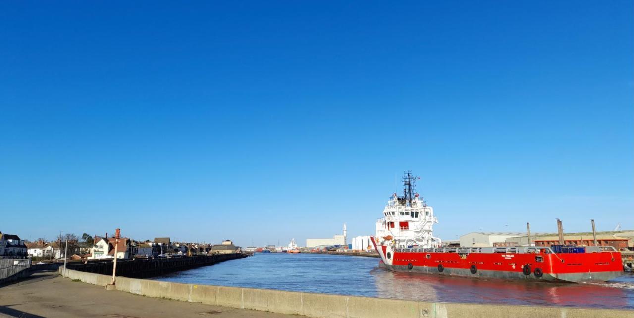'Harbour View' On The River By Gorleston'S Award Winning Beach - Pet Free! Eksteriør bilde